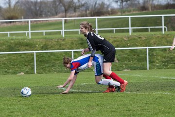 Bild 345 - wBJ SV Henstedt Ulzburg - TSV Sch�nberg : Ergebnis: 5:2